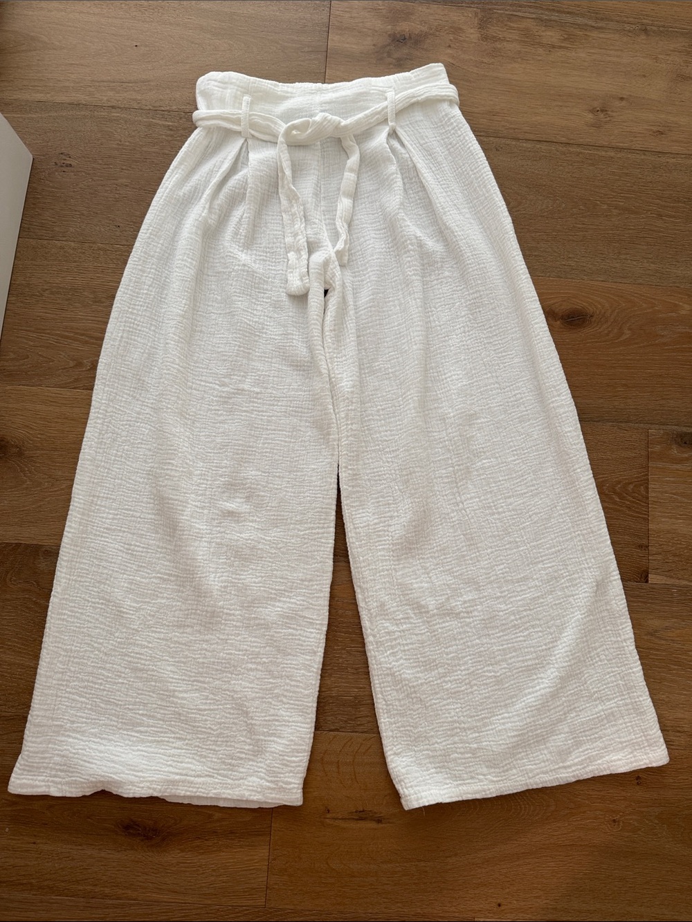 Lightweight White Wide-Leg Drawstring Pants - Picture 2 of 4